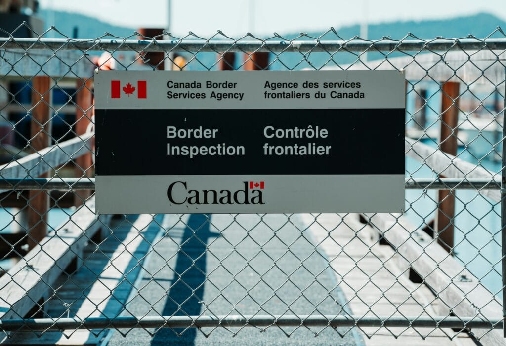 Canada border sign