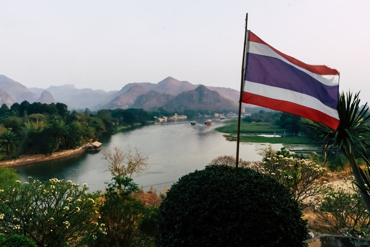 What Thailand Quietly Teaches You When You Finally Stop Being a Tourist
